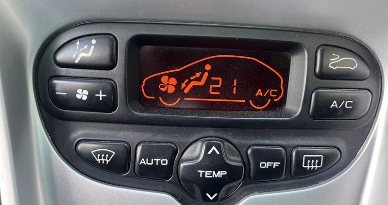 Peugeot 307 CC cena 9800 przebieg: 170000, rok produkcji 2004 z Mikołajki małe 742